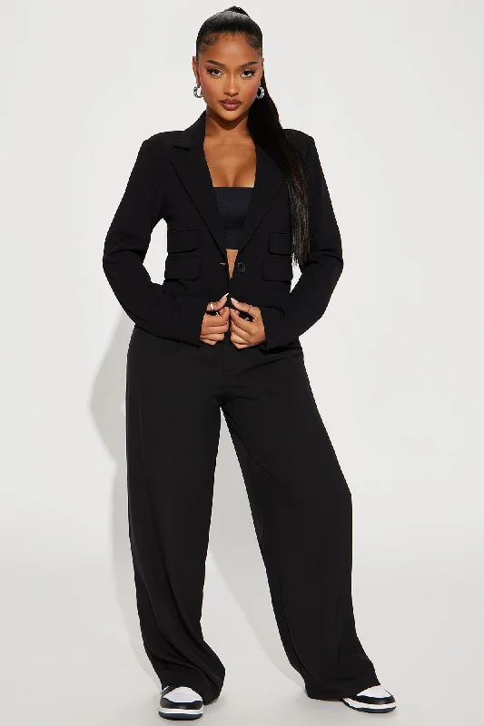 Aniyah Cropped Blazer - Black