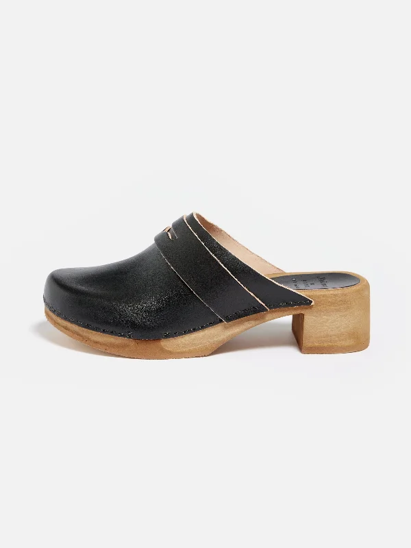 BOSABO |  BLACK CLOGS