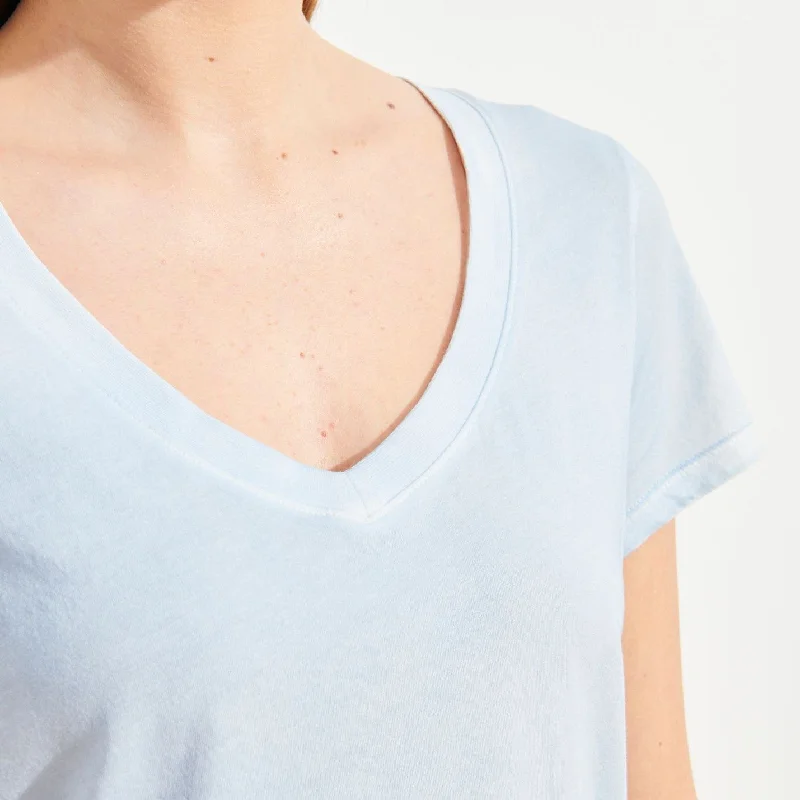 Classic Spray Wash V-Neck (Alaska)